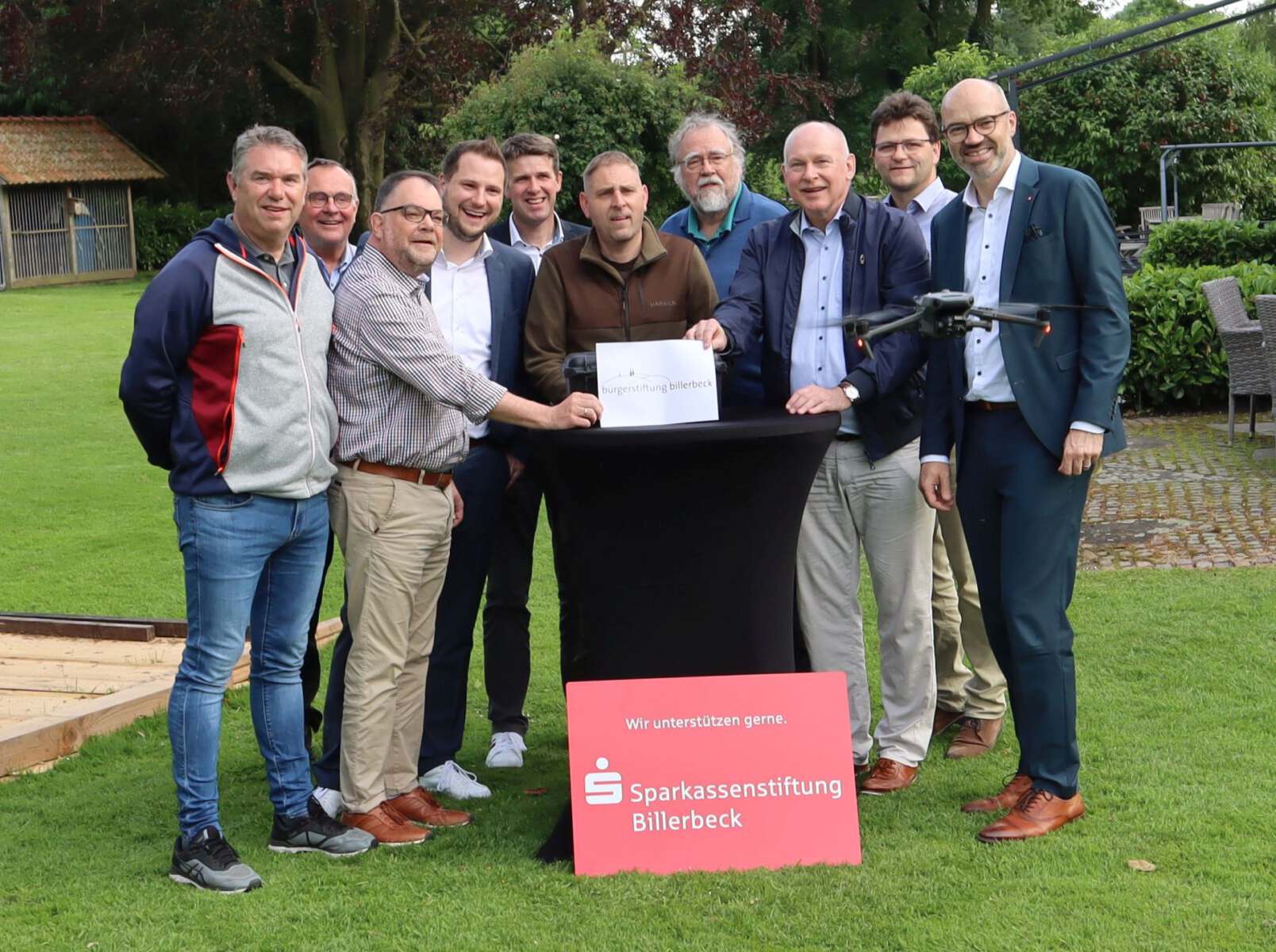 Mitglieder des Hegerings und Vertreter der Bürgerstiftung und der Sparkassenstiftung